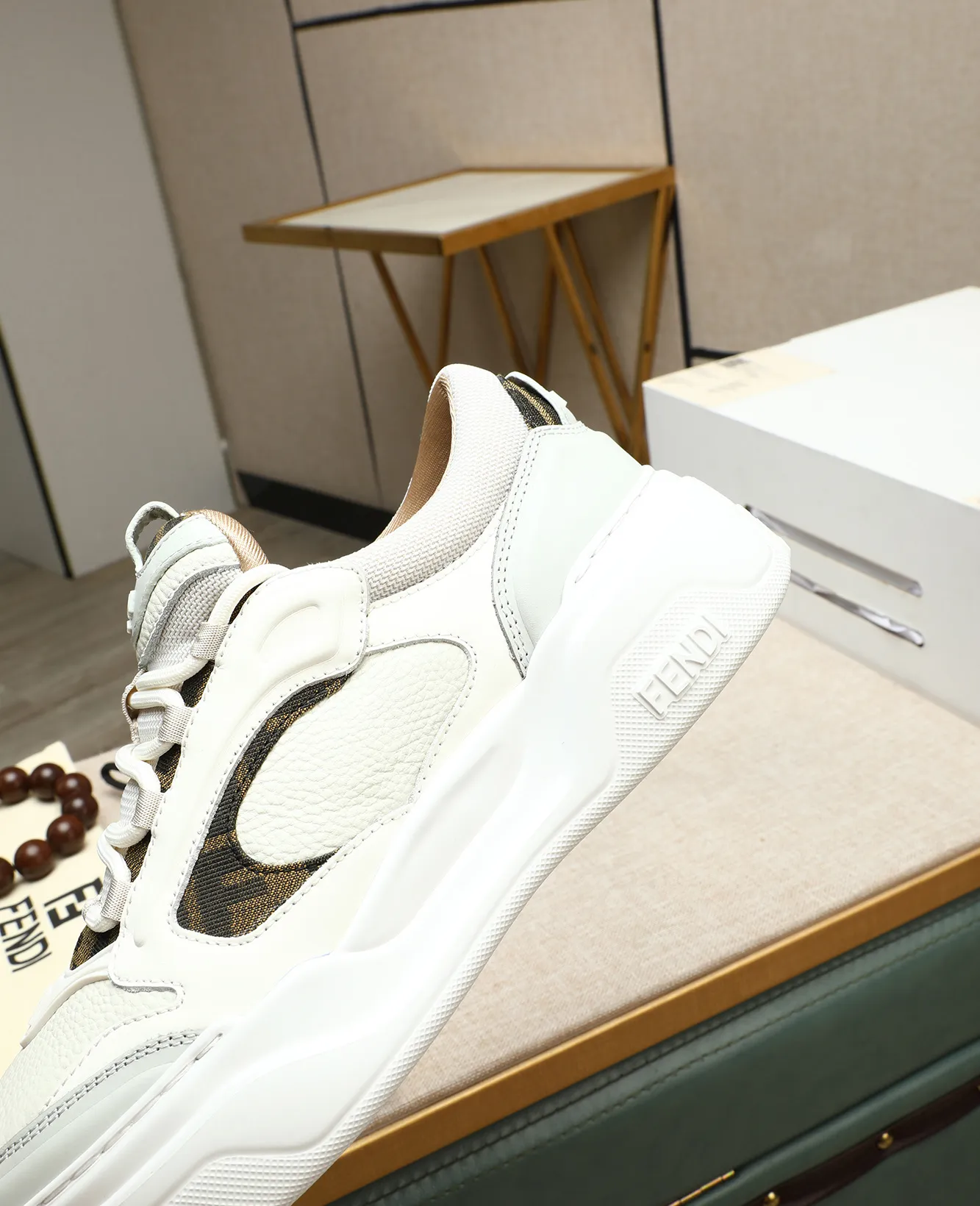 Men's shoes 💰760 [FENDI] Fendi - High-end quality original casual sports shoes - Upper: Nappa calfskin, pebbled calfskin, tongue and heel; injection molded brand logo plastic module - Lining: brand canvas - Outsole: ultra-light TPR foam·rubber; molded outsole -Super high quality control·Fine workmanship: highlighted (high-end·luxury·grade) -Size :39-44 (38, 45, can be customized)